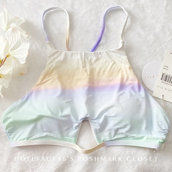 NWT Soft Pastel Padded Swimsuit Top - Picture 3 of 10